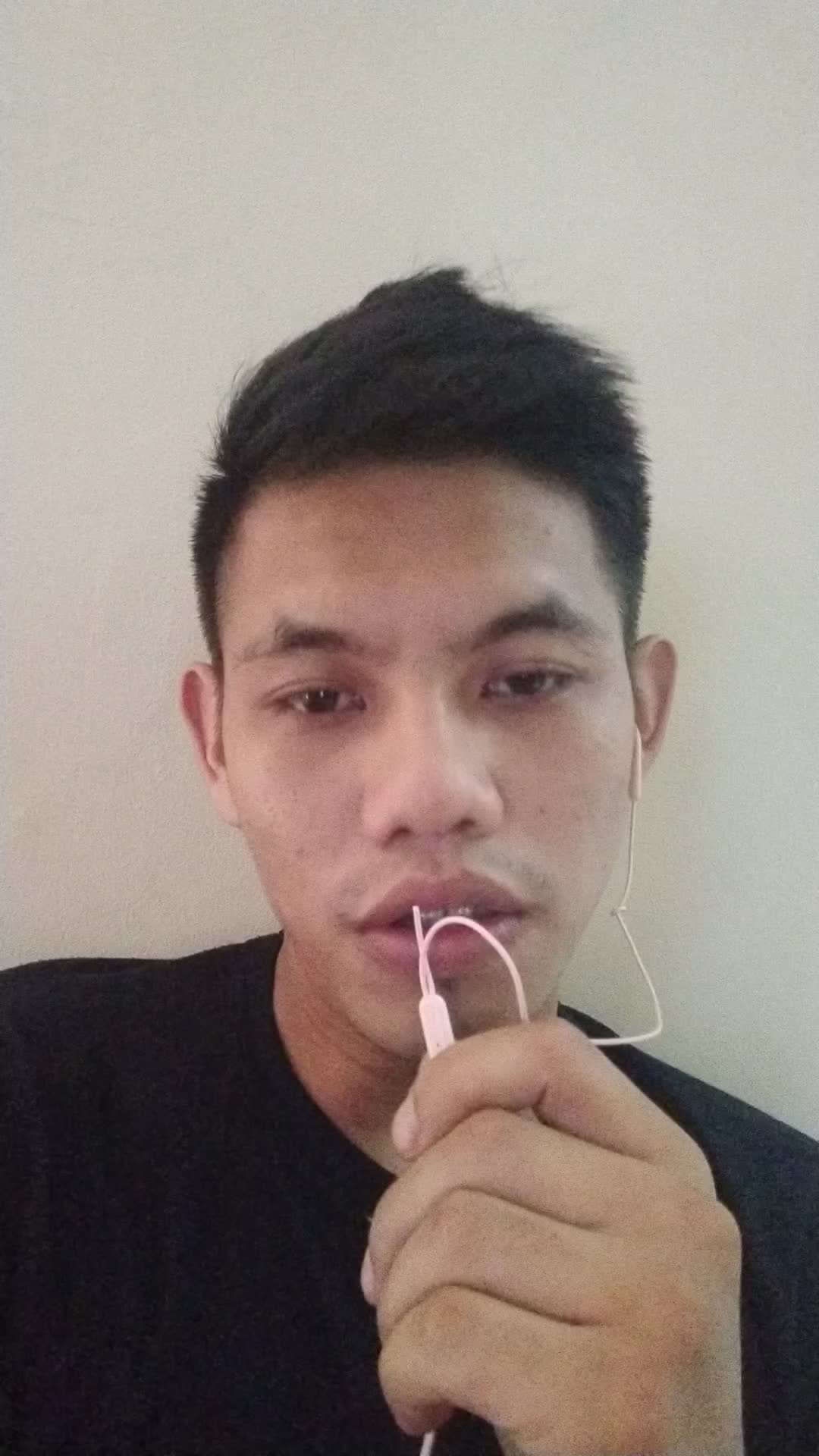 bissmilahirahmanirahim mohon dukungannya sodara2 ku seiman dan setanah air.like sebanyak banyak nya yah. 
