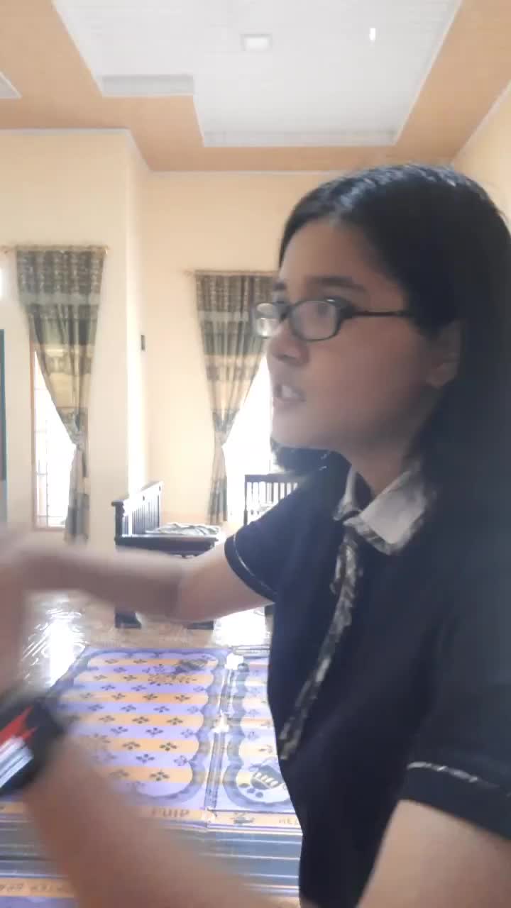 kenapa harus monyong2?
