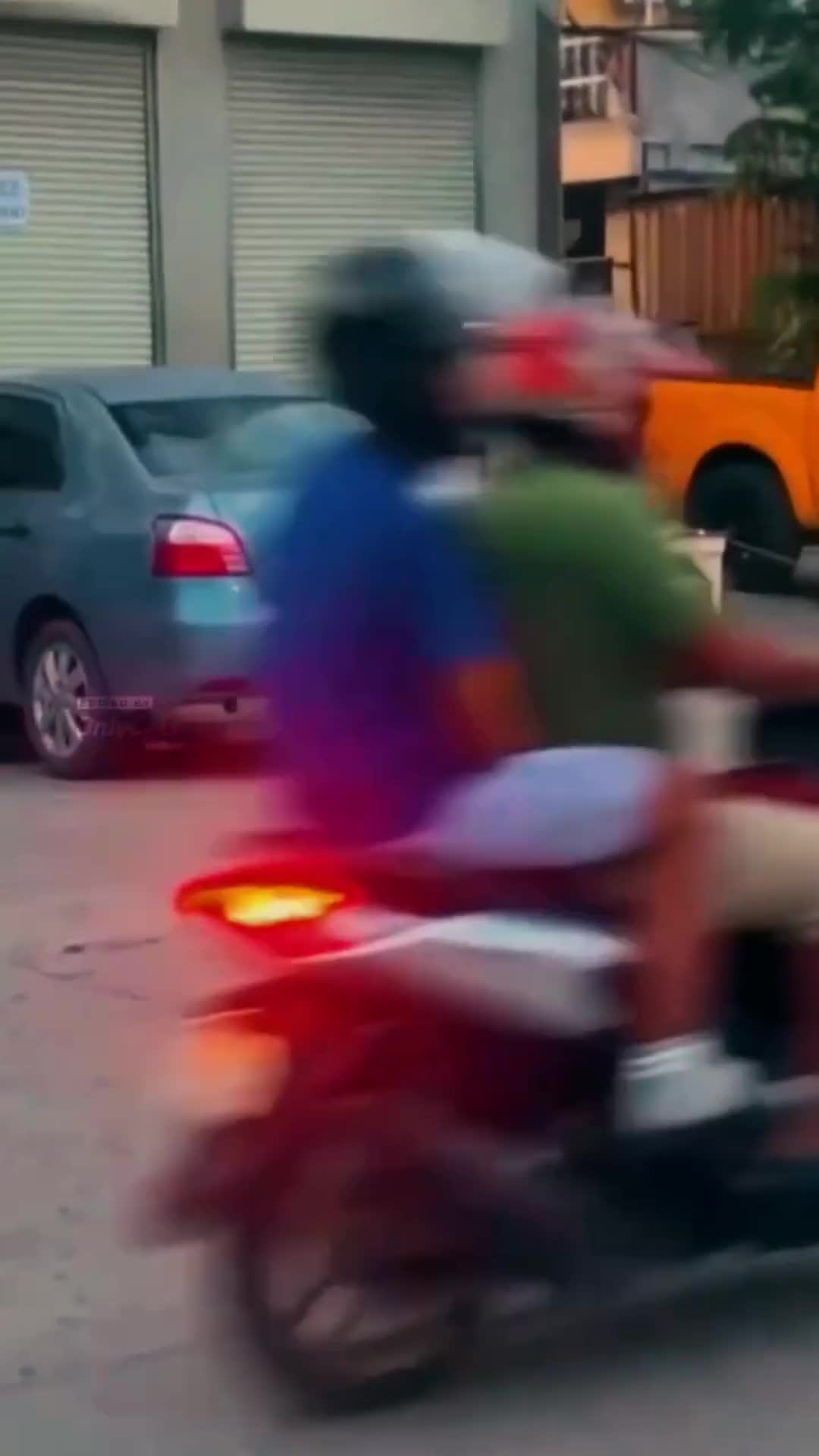 pertarungan antar dua geng