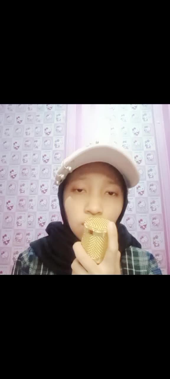 TheSingingBeeIndonesia_Febiana F_22_Singing  