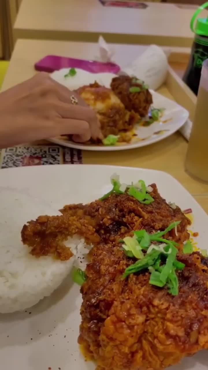 Damai Sekali Punya Pasangan Begini