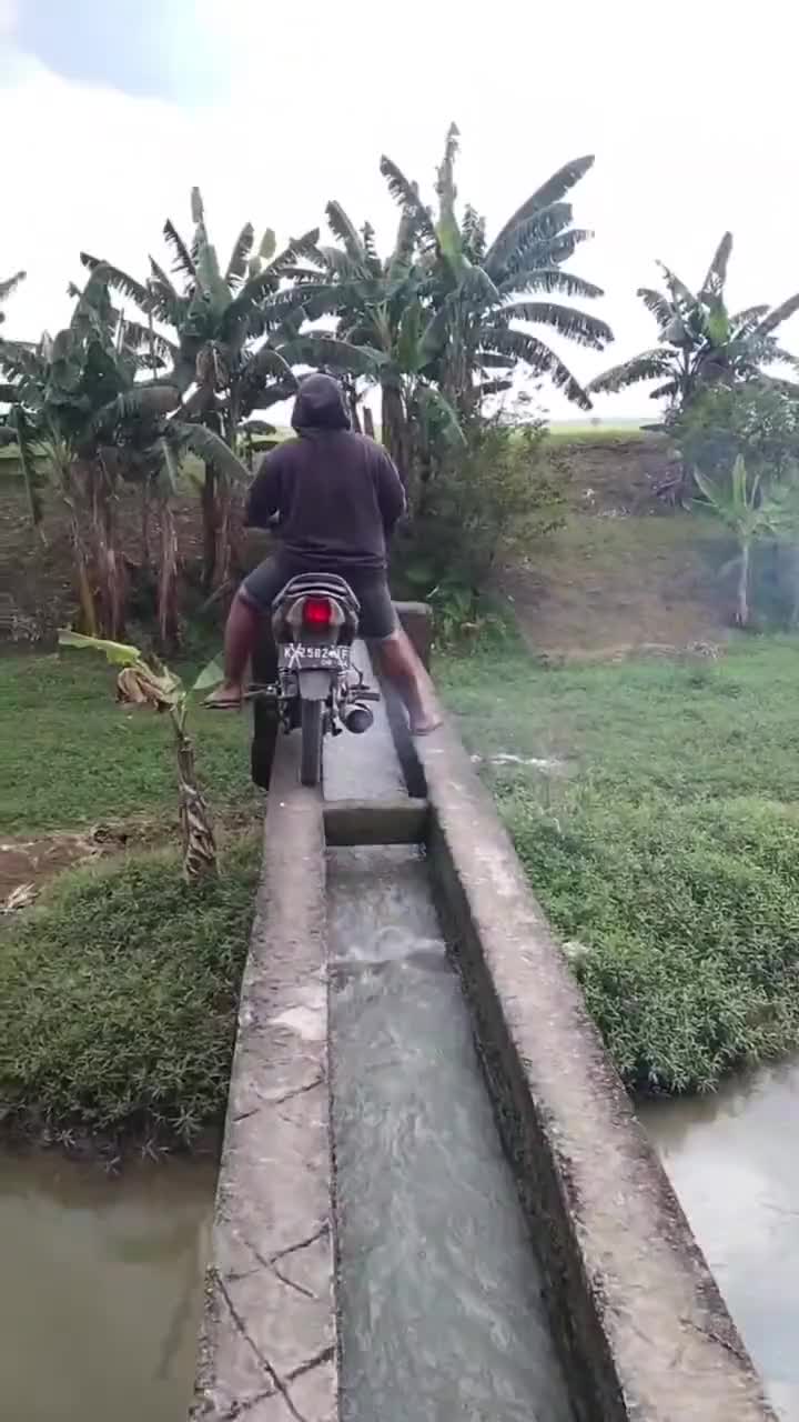 Tebak, Apakah Sampe Dengan Selamat?