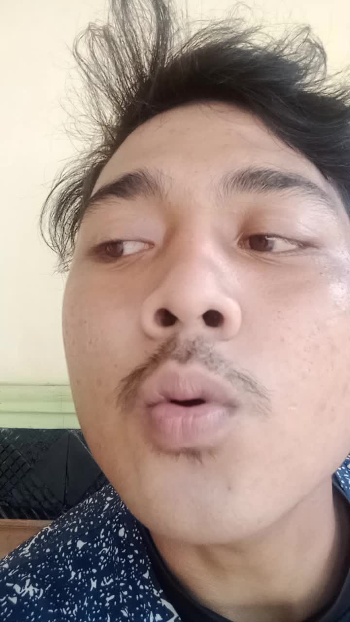 saya bangga jadi penyanyi dangdut semoga saya bisa masuk di acara dangdut salam dari Indramayu 