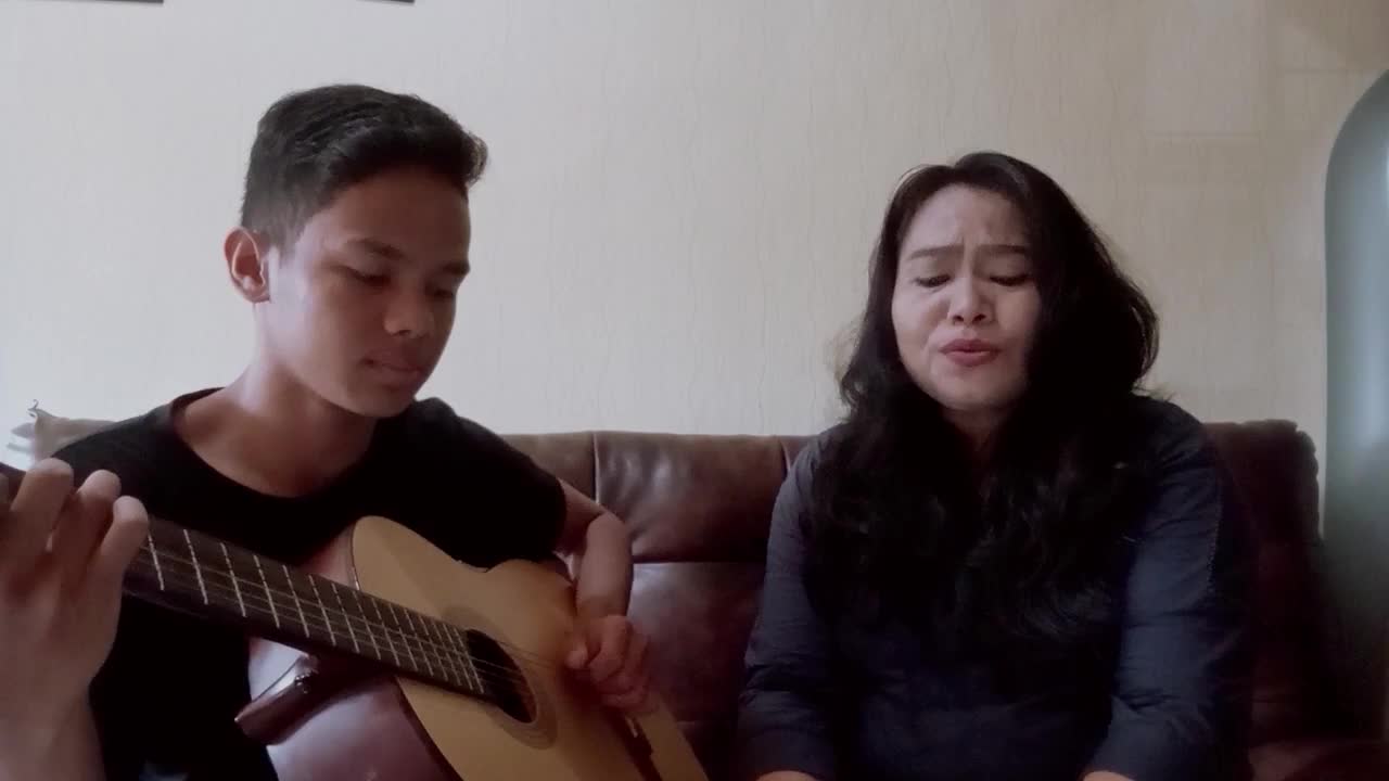 You Are the Reason - Calum Scott. Josua Basa Nababan (17 tahun) dan Kartika Nova Naibaho (43 tahun) Asal : Bandar Lampung #singlikemamagtv