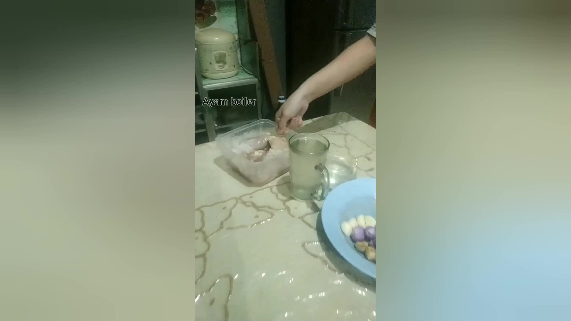 Vid Ausidi Online Mci8 "Spicy Ayam pop"