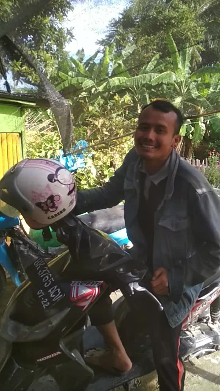 Aim Mah Somsek .... banyak urusan lain....