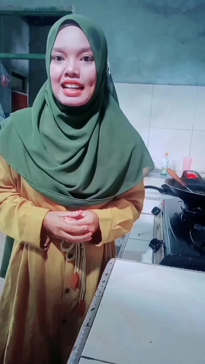 #onlineauditionmci8 keturunan Sunda tinggal di Riau masak masakan Lombok, ayam bakar Taliwang dan nasi daun jeruk