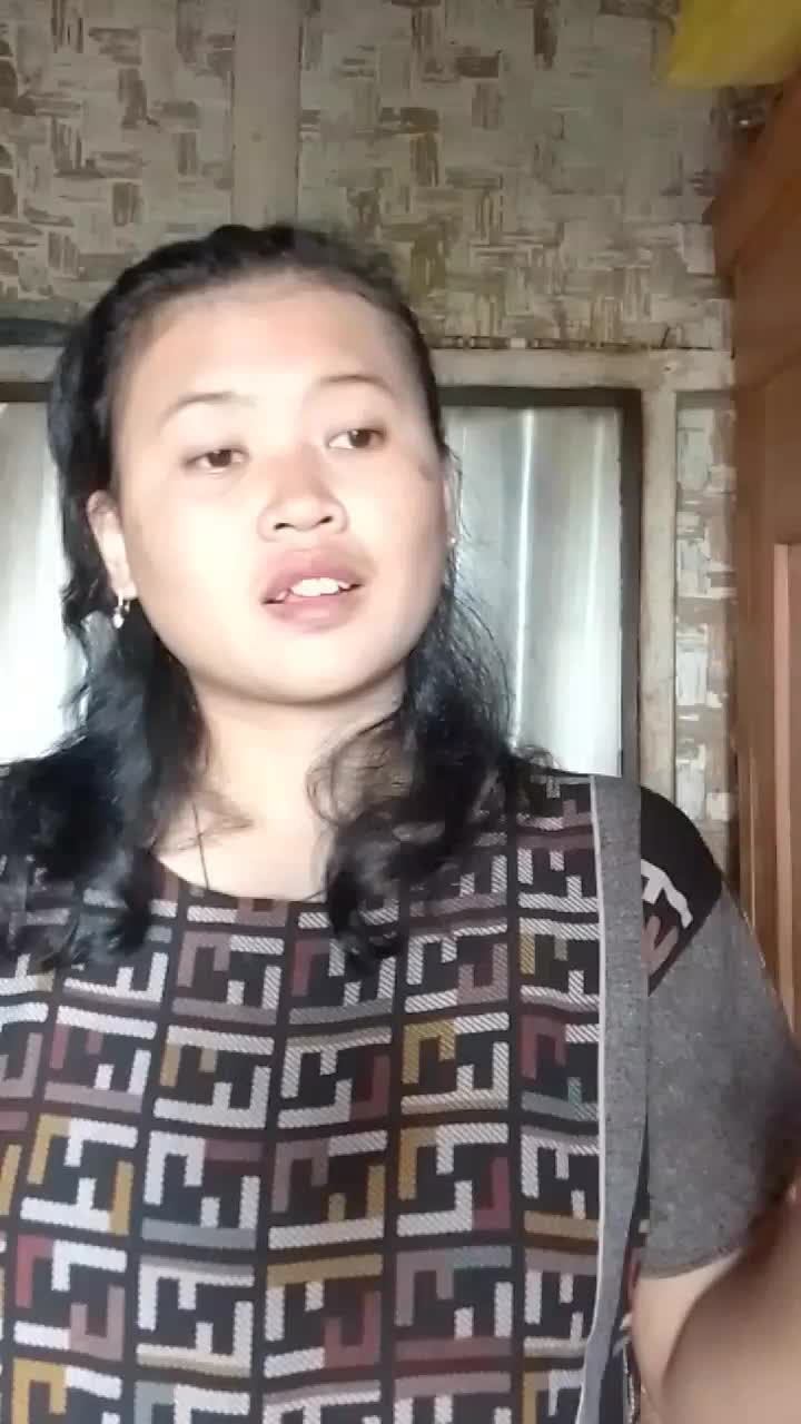 ingat ya kamu itu harus sadar diri ya