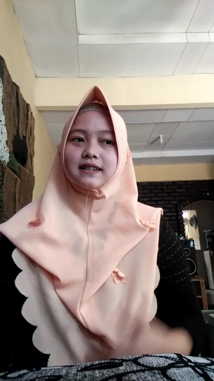 assalamu'alaikum, saya Nurma Yanti menyanyikan lagu Mata Hati, mudah-mudahan