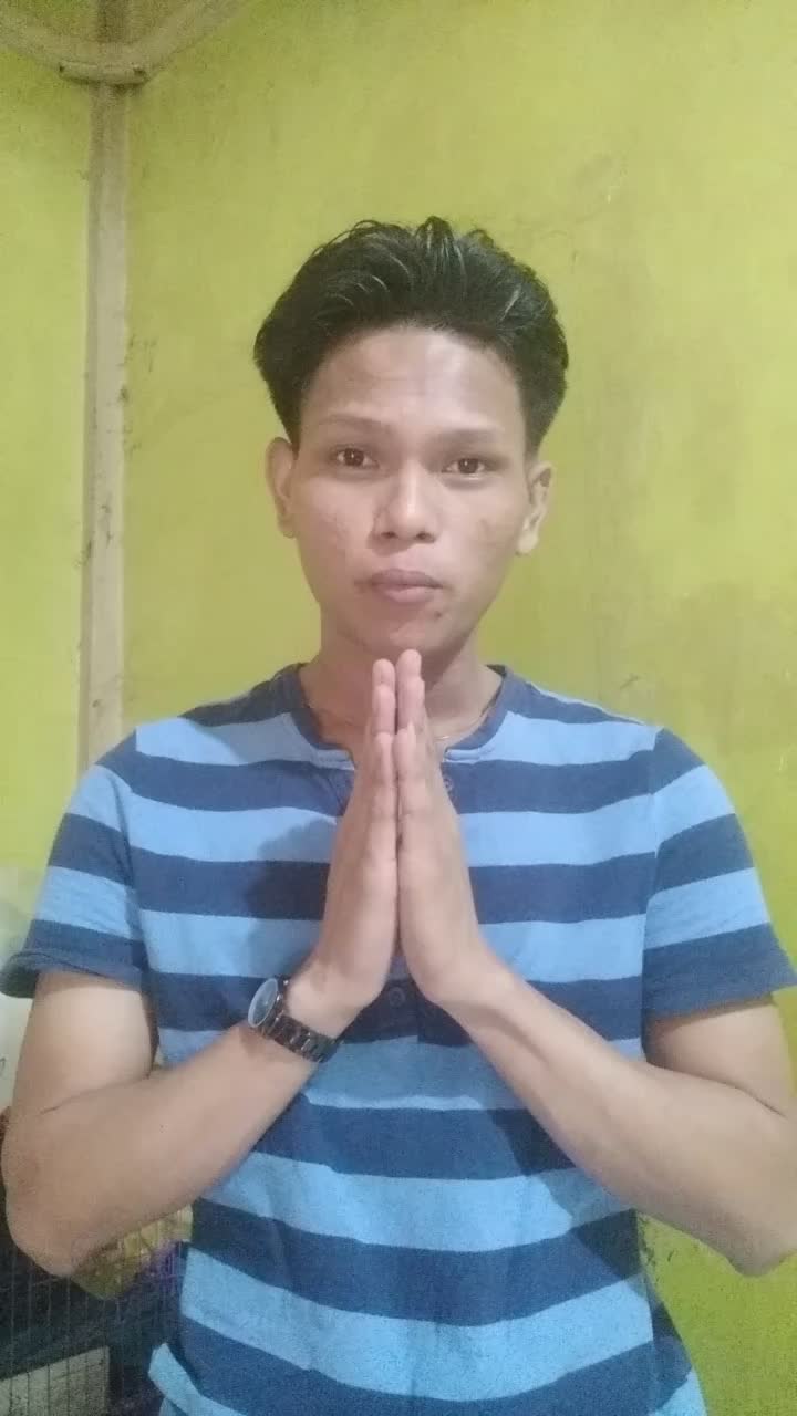 nama SAHRIYAL asal Batam Kepulauan Riau kabupaten lingga hobi olahraga menyanyi dan ingin menjadi bintang segala-gala bintang 
