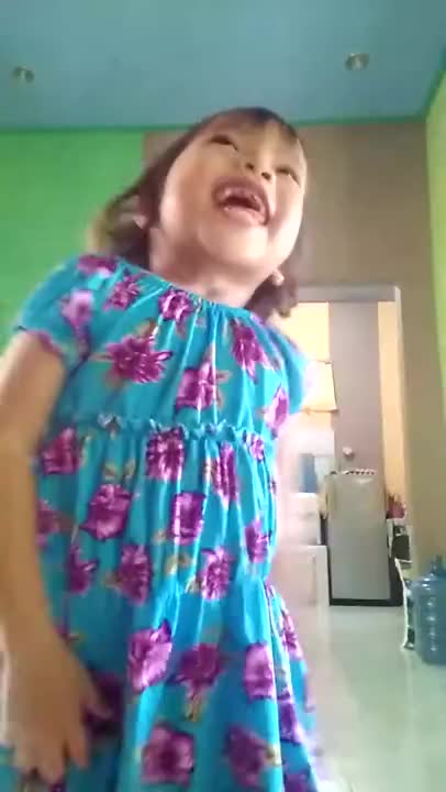 Raisa Andriani nyanyi 