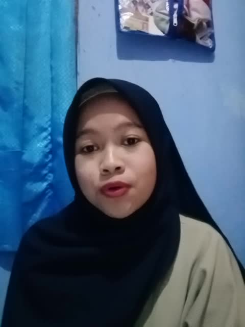 VOR 22
Bismillah,,,,,
Dedesifaatunrobiah_19tahun_kab.Tasikmalaya Jawa Barat_Shollu'ala khoiril anam(arabic),kepadamu kubersujud(popreligi)