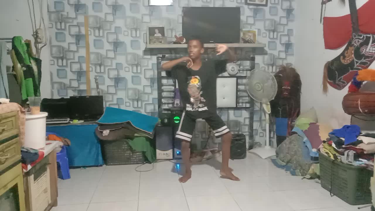 berlatih tari klonosewandono