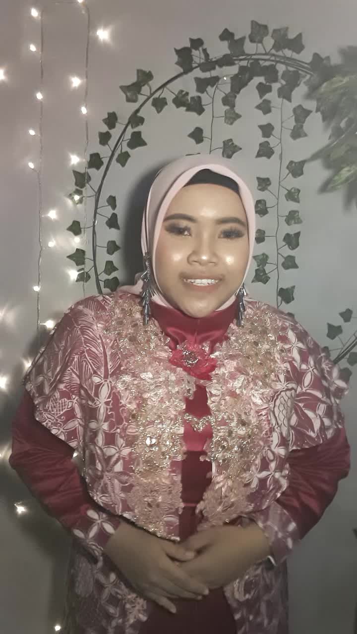 Devi Yogyakarta dengan greget nyanyikan "Cinta Karet" #OnlineAuditionRisingStarIndonesiaDangdut
