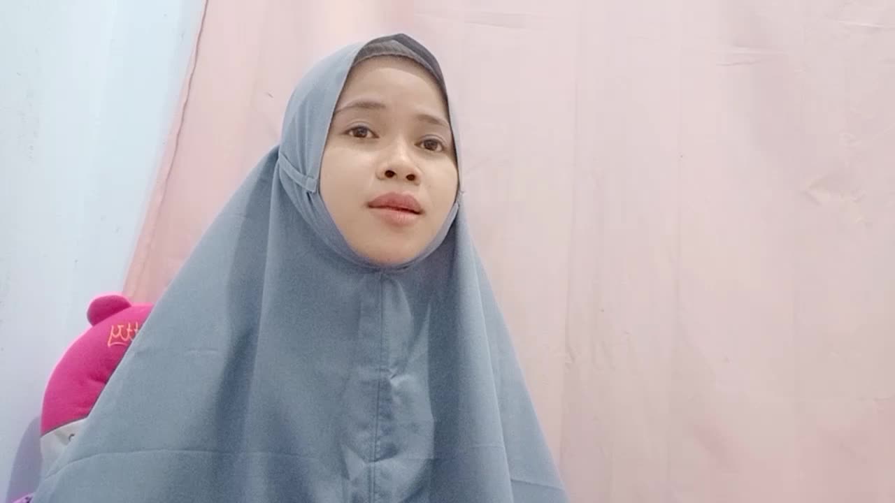 Anny Helwaah I 27th I South Jakarta I Ya Syahiddan