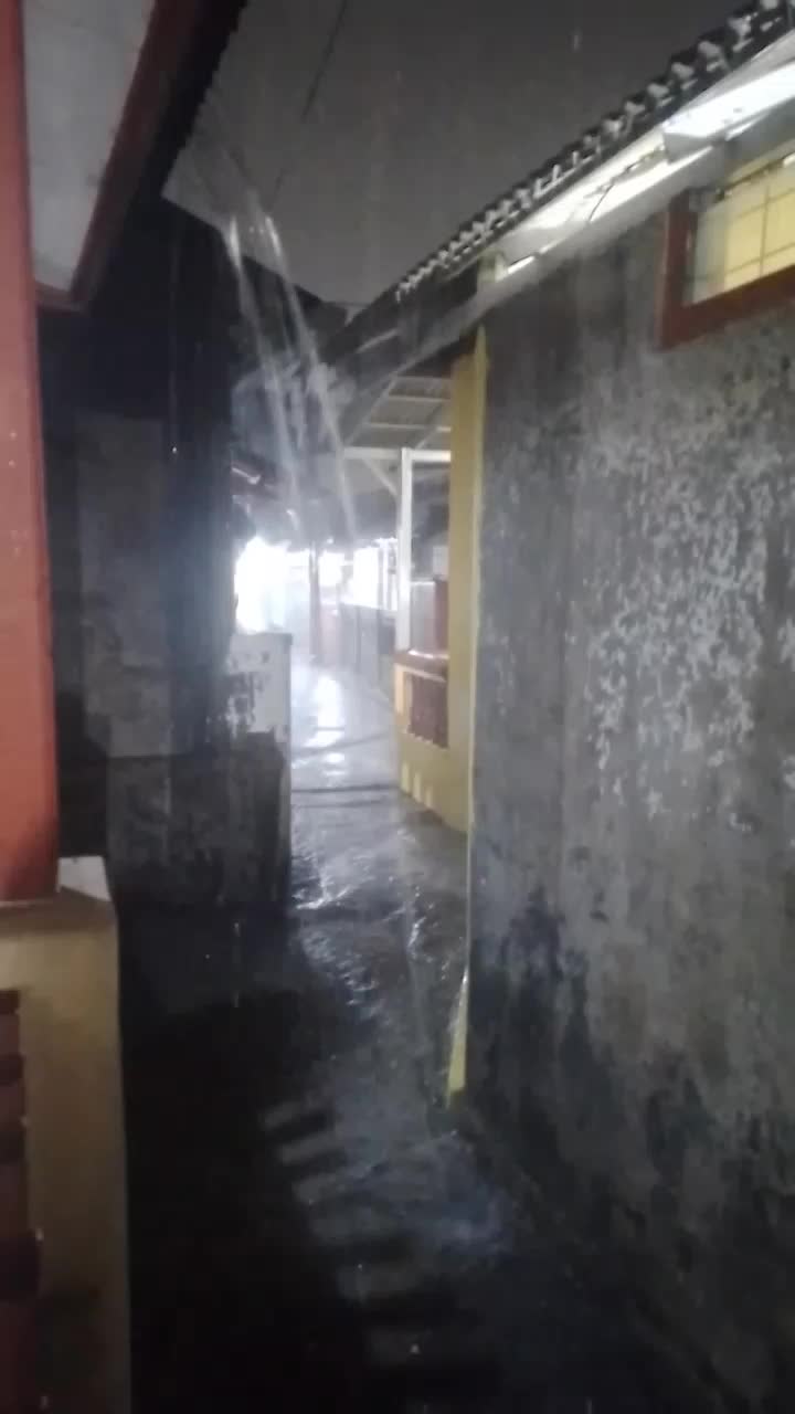 sekian lama tdk ada hujan akhir ny turun juga