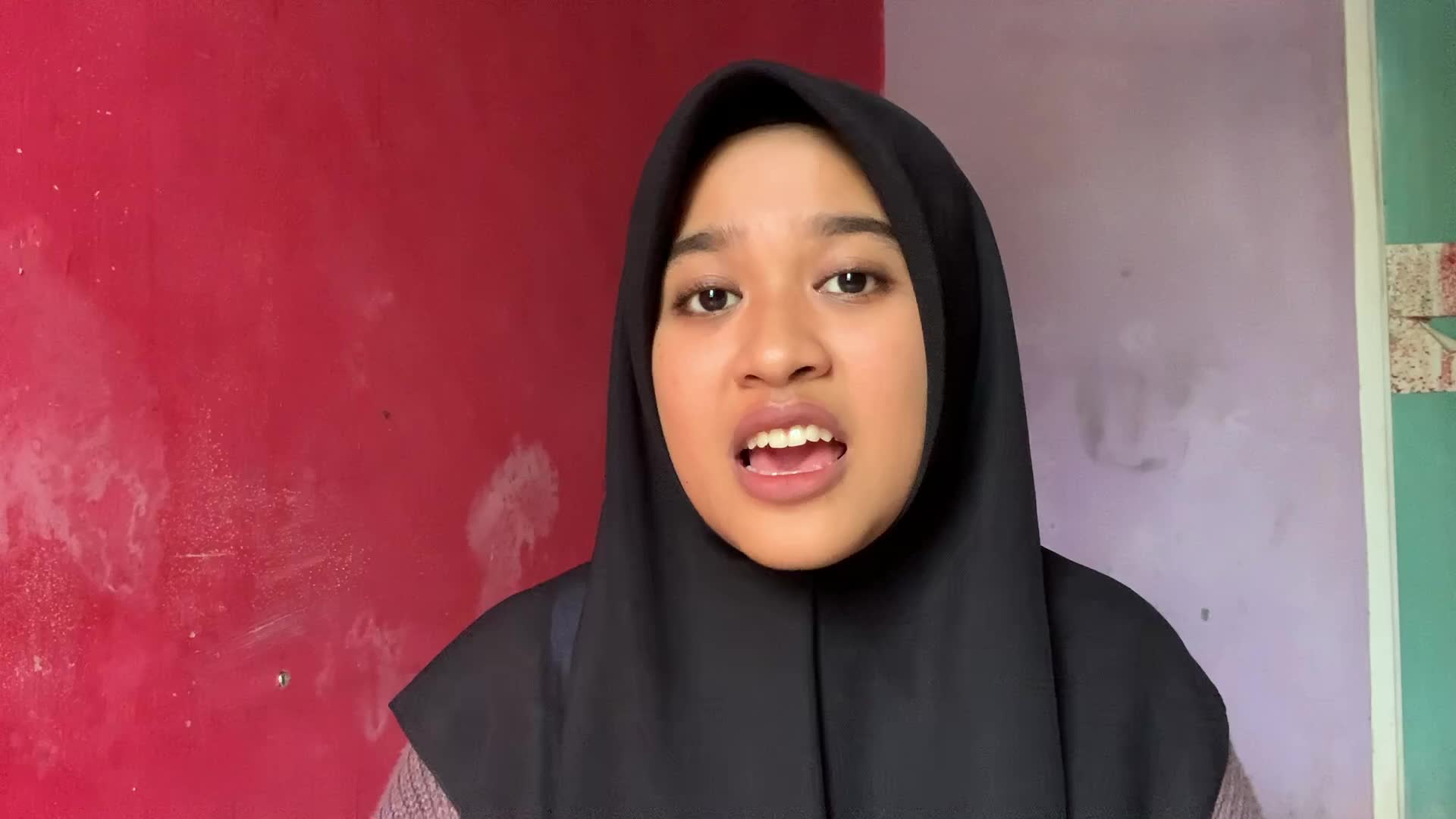Bismillahirrahmanirrahim
SYOFIE ATUL HUSNI LATIFAH_19 TAHUN_KOTA PARIAMAN_ALAIK SHOLATILLAH 
#voiceoframadangtv