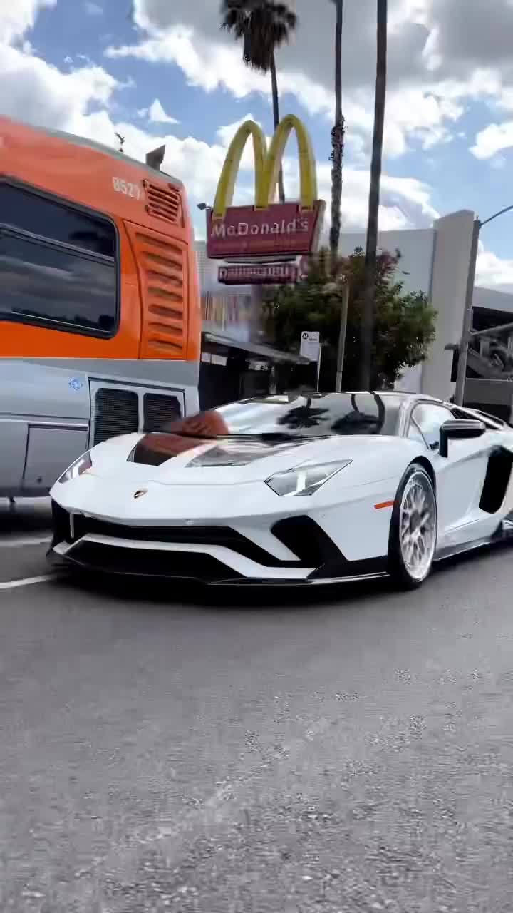 Lamborghini Aventador