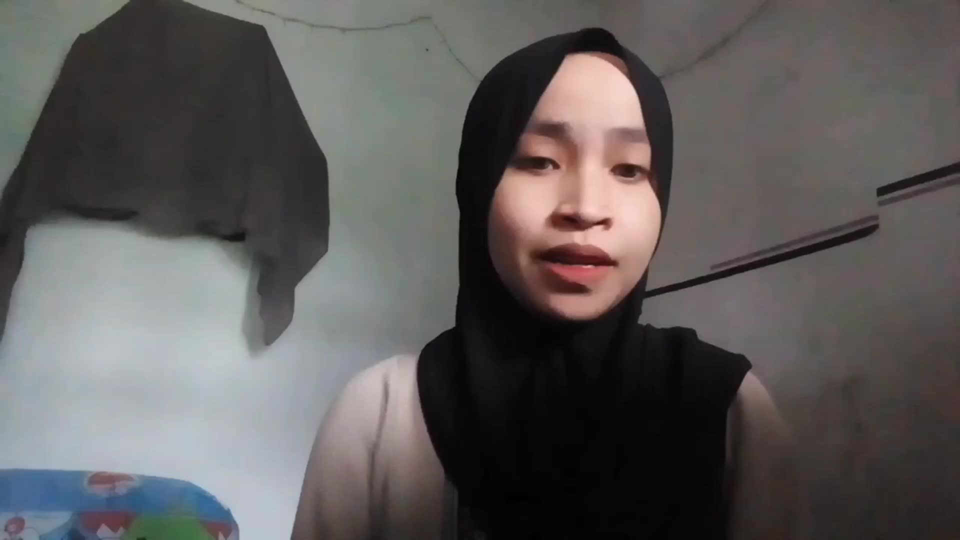 niatnya sih ikut audisi nyanyi tapi sekalian aja ungkapin isi hati, kalo lolos berarti rezeki harus disyukuri, bagaikan ranting kering
