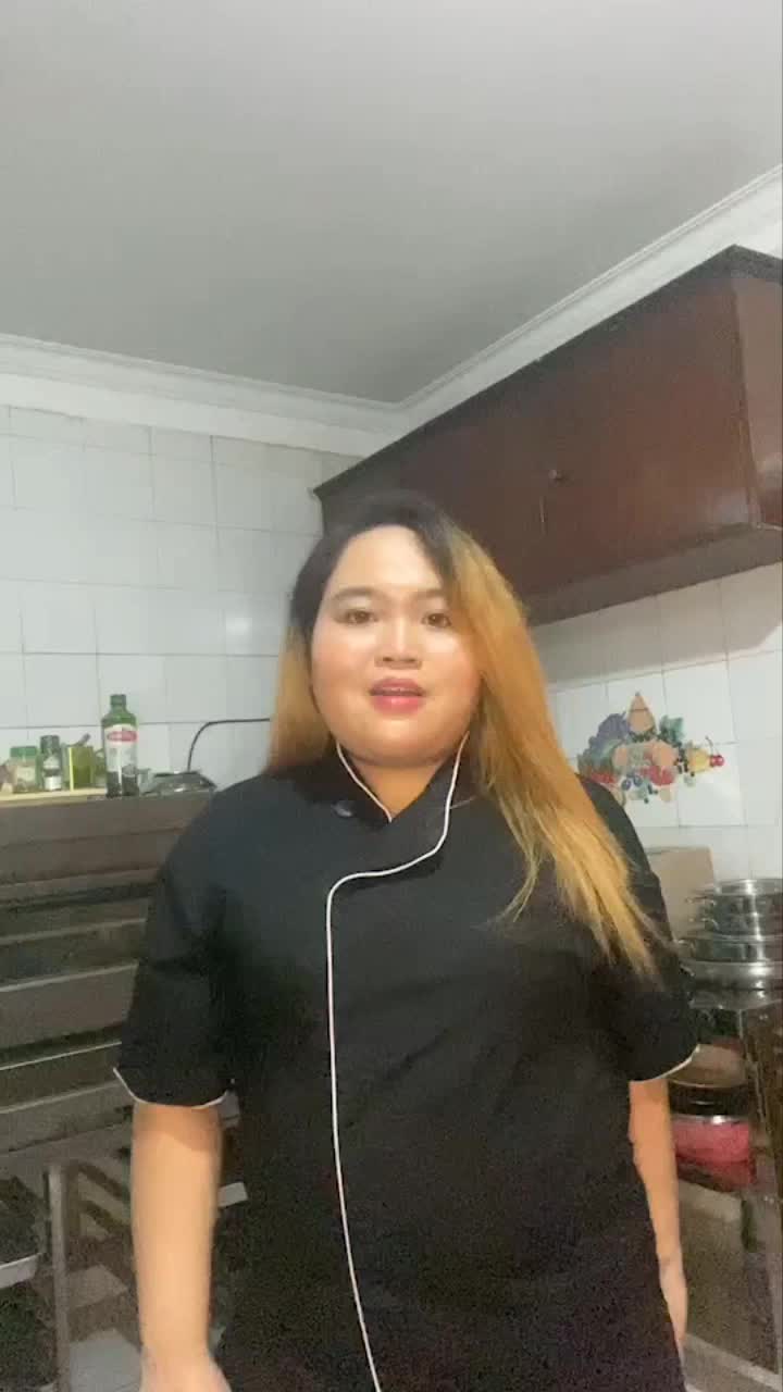 Angeline (JKT,25 Th),French Style SALMON with Purple Sweet Potato Crusted,Creamy Chilli Saffron Sauce and Wasabi Mayo #onlineauditionmci9