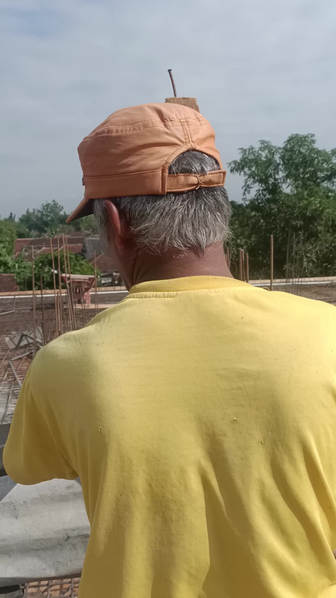 gotong royong renovasi masjid jami' Darussalam- Curahmalang -Rambipuji - Jember