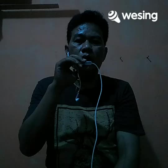 jangan ditonton videonya !!! tapi dengarkan suara emasnya... cover lagu seandainya (vierra)