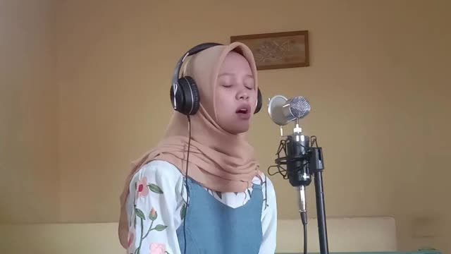 Maudy Nuraini_Usia 19 tahun_Bandung_mahasiswa_bermusik_motivasi saya menambah pengalaman_Mauju Qolbi #voiceoframadangtv
