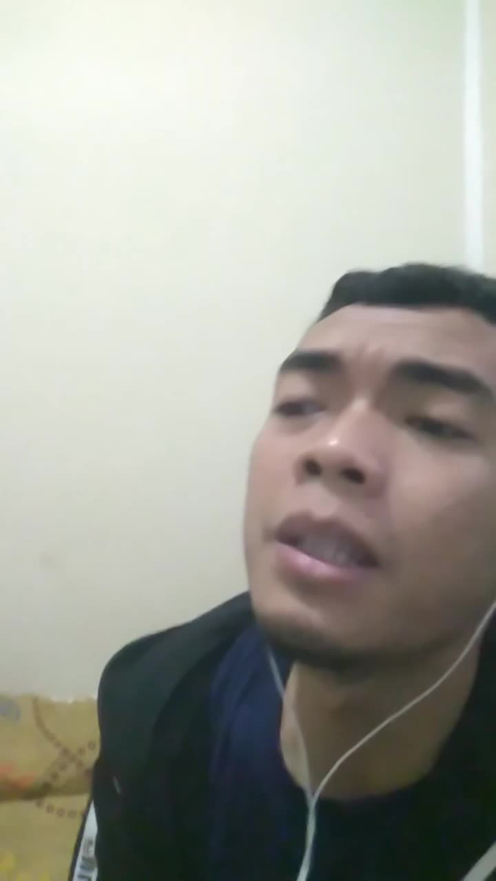 Perlakukan Aku Dengan Indah - Erie Suzan Cover by Rian Feze