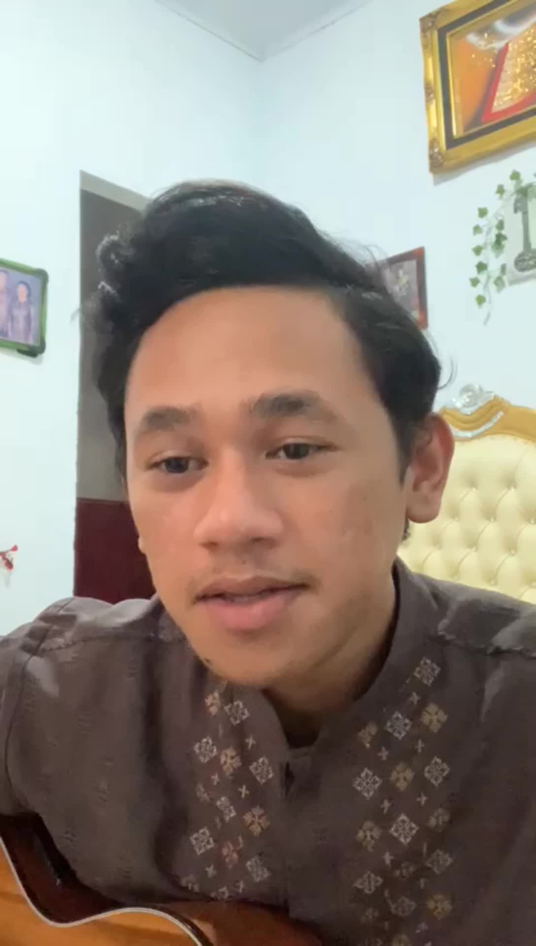 Nur Iman Masilu, 21 Tahun, Kotamobagu, Hayyul Hadi❤️. #Voiceoframadhangtv 