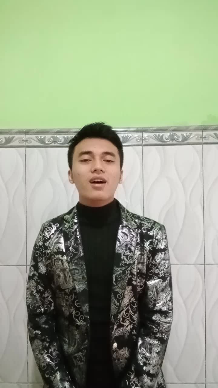 (sidoarjo) motivasi saya mengikuti audisi Rising star dangdut Indonesia ingin membahagiakan keluarga kecil saya  #audisionlineRSDIMNCTV 