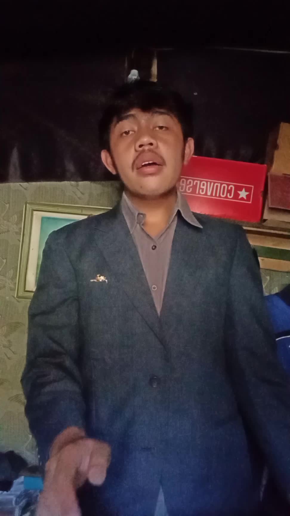 MUHAMAD IRFAN KUSAERI , BANDUNG , 19 THN , PENJAGA TOKO / SPB , KEMBALIKANLAH DIA.
