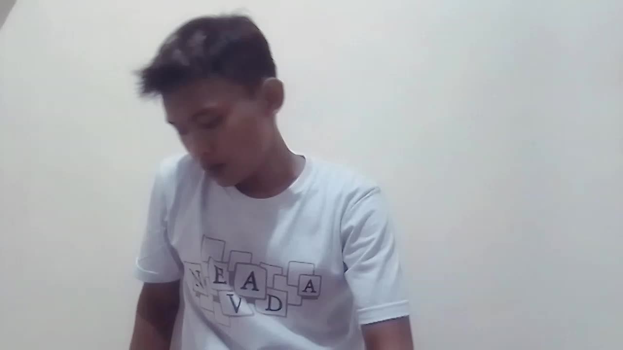 NAMA ARIF ROMADHON ASAL KEDIRI MOTIVASI INGIN TERUS BERKARYA DAN MENCARI ILMU LEBIH DALAM DAN SEMOGA BISAERUBAH NAMA BAIK KELUARGA