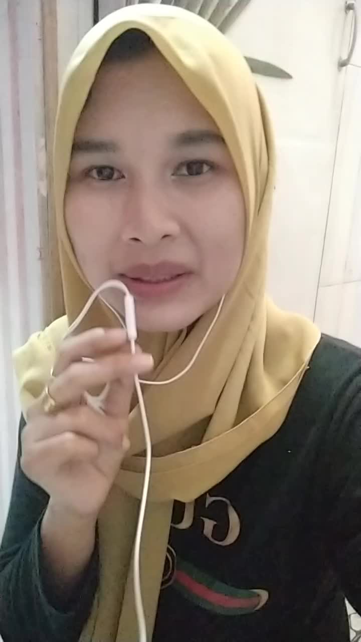 TINBS SELVI NOFITASARI, OGAN ILIR - SUMATERA SELATAN, 32 TAHUN. MENGHAPUS JEJAKMU (ARIEL &BCL) wa aktif : 6288269122185 