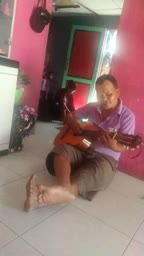 nasib hu do dainang,oleh pak Simon Silitonga,ayah saya sendiri,mohon diperhatikan bapak ibu x factor...makasih 