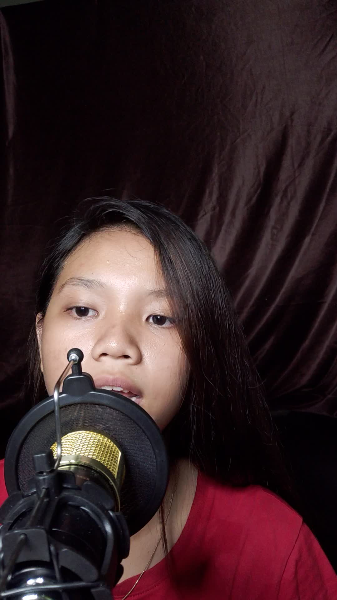 my name is glorya sigarlaki,im from Manado,i am 14 years old, follow my Instagram pliss @gl0ryysigarlaki,and votting me?? I love you guys