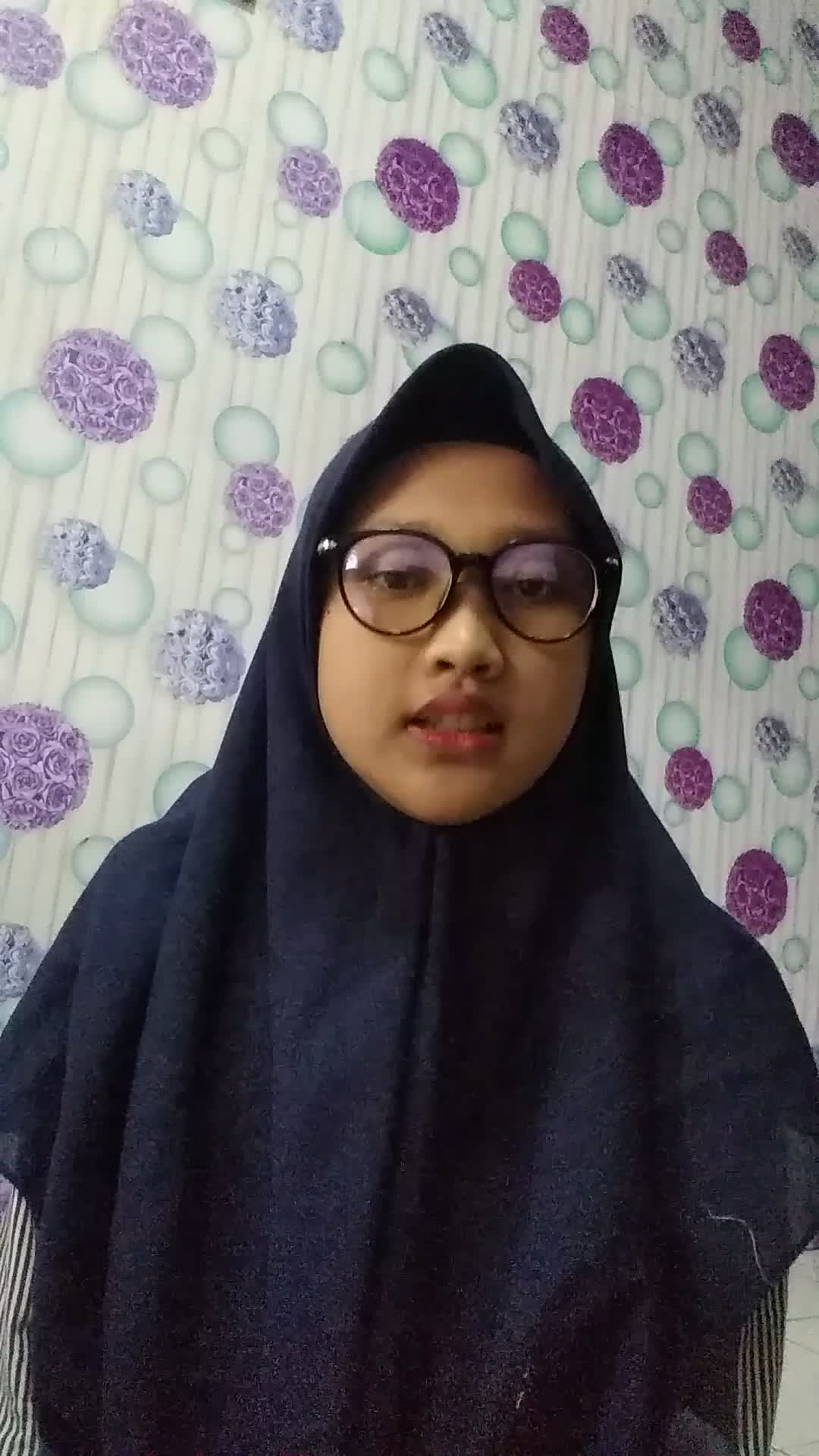 Vina hermawati_18 tahun_Bandung_Ya Lal Wathon
