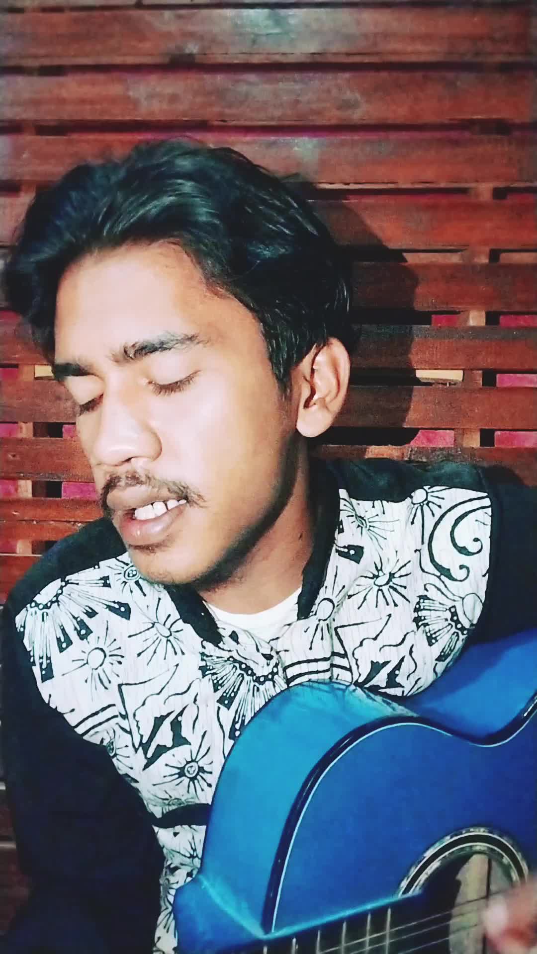 Nama:Rifan fitrah ramadhan Asal:Tasikmalaya Umur:20 tahun Judul lagu:Alloh Alloh Aghitsna #voiceoframadangtv