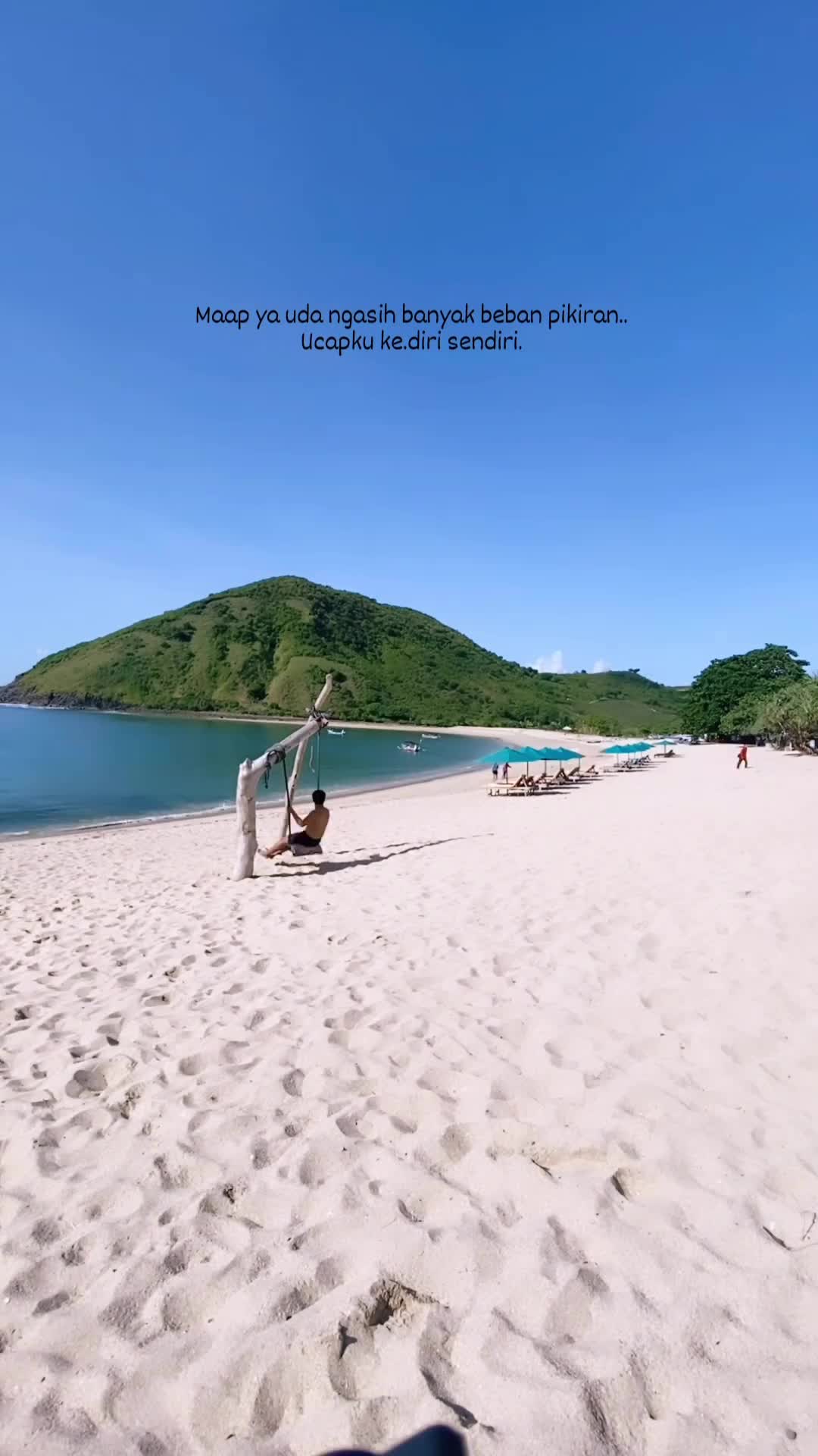 Kalau lagi banyak pikiran, biasanya lebih memilih untuk kabur dan menyendiri dulu.