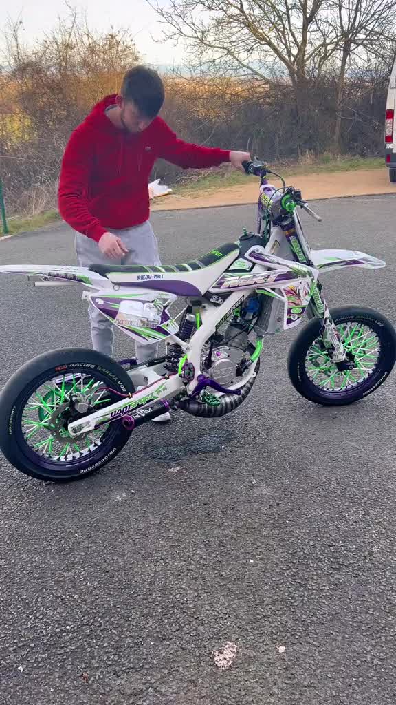 baru di beliin motor baru sama ayah