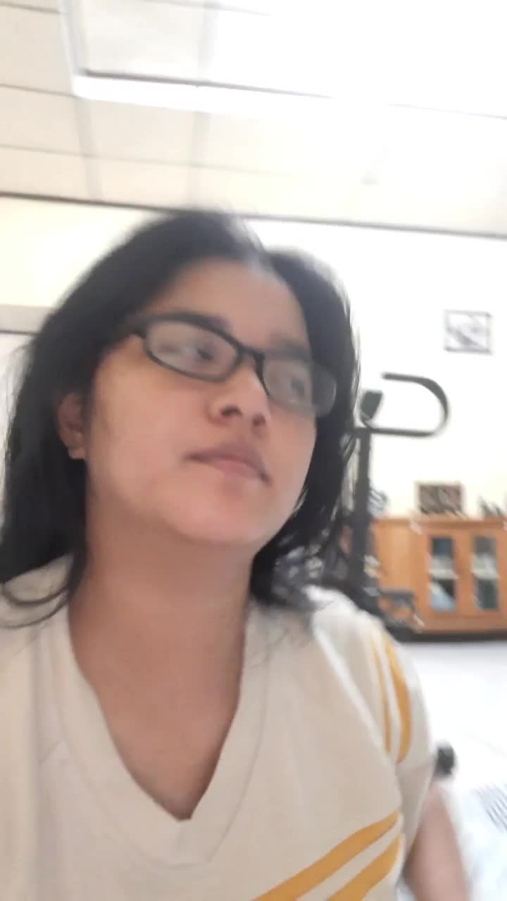 jadi sebenarnya mau pisah atau tidak neng? 