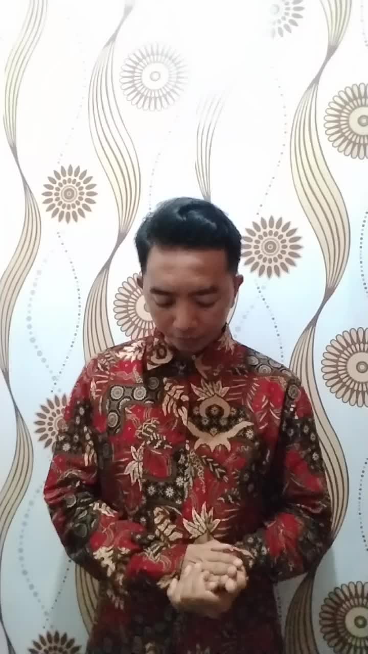 Nama : Hery Budianto Peserta Audisi Rising star Dangdut Indonesia asal Kalteng,usia 32 tahun ..lagu Cemara biru 