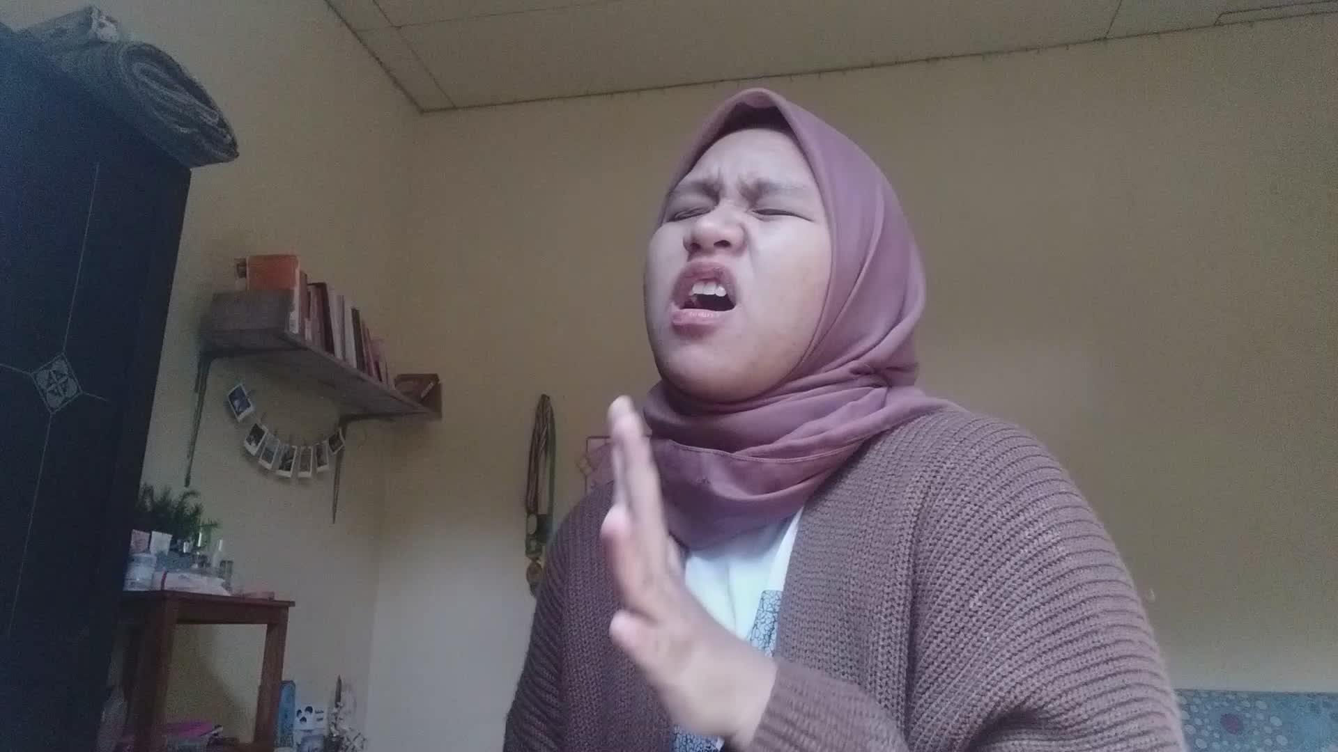 Mungkin Hari ini esok atau nanti -Cover by Lia Indriani