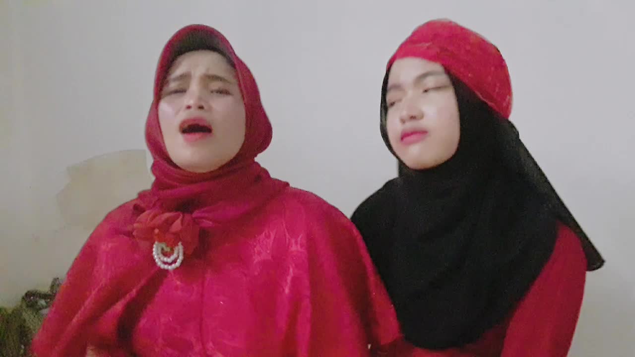 Eti Rostiawati (mama) & Siti Nurjanah (anak) #SingLikeMama