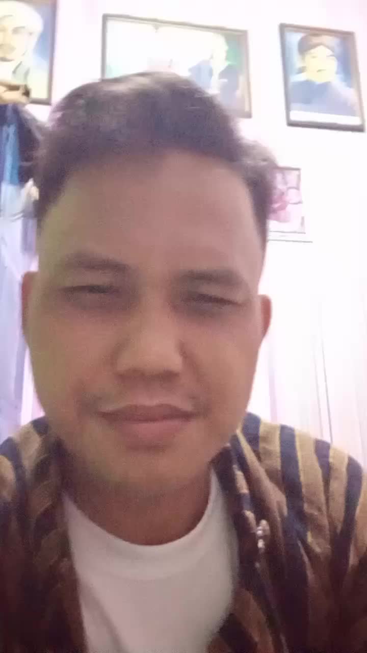 pantes gk ini w jadi artis wkwkkwwk