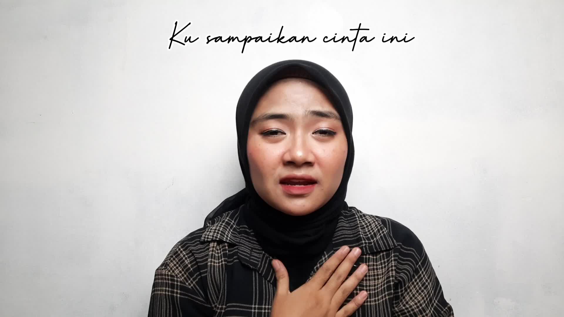 Hai, aku Aida. "Jangan Rubah Takdirku" ini aku dedikasikan spesial untuk dia yang selalu menemani hari²ku. Terimakasih sudah berjuang :)