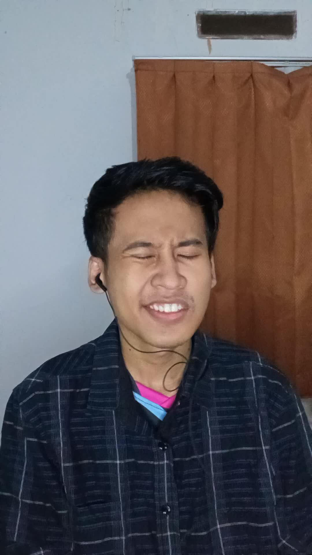 XFI2021 SOLO DEDEN 24 TAHUN BANDUNG HITAM PUTIH