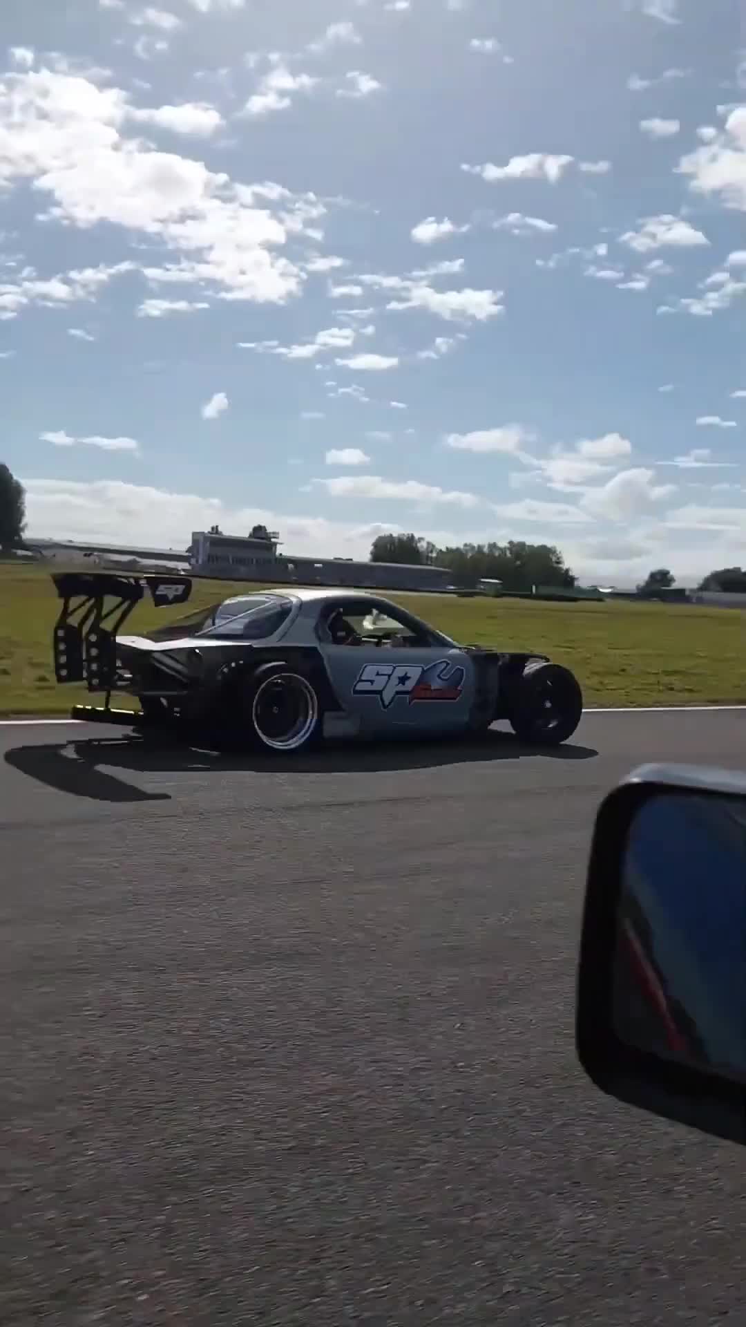 salah cari lawan kayanya