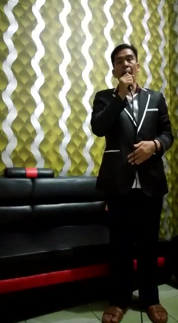  Nama saya: Darmawansyah. panggilan iwan. umur 46 tahun. motivasi: ingin membanggakan provinsi sum-sel dan keluarga saya. prestasi: juara 1 