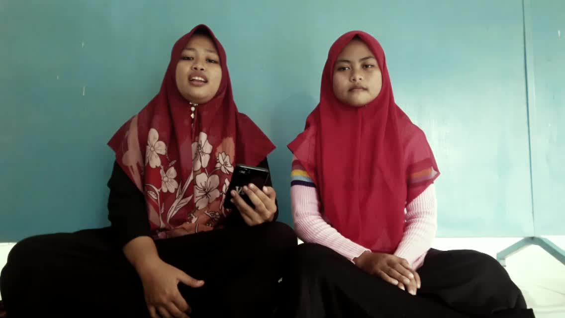 Assallamualaikum wr wb,,Nama:Rinda DN dan Widia Lisnawati,,,Asal Kota:Purworejo,Jawa tengah,,,,Judul lagu:Busyrolana