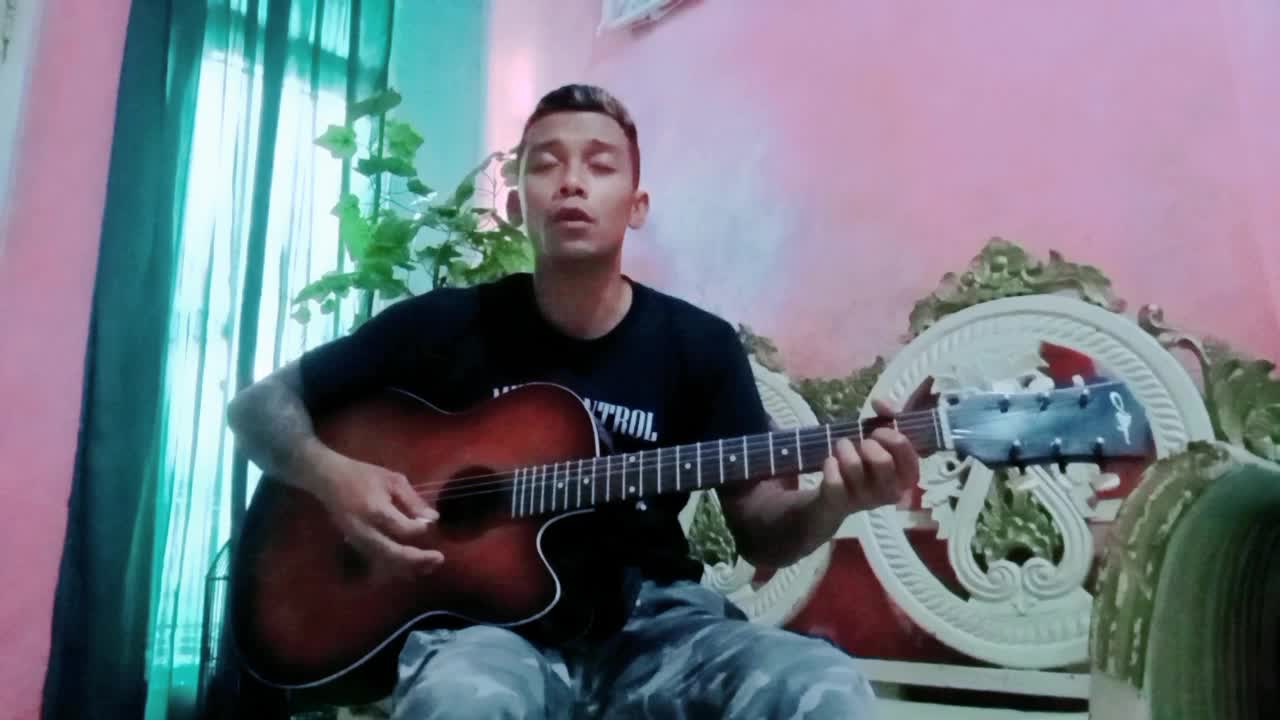Lagu Andmesh ; Cinta luar biasa cover Erick Kota Tasikmalaya Usia 31 tahun jangan lupa bantu vote nya ya trims 😇